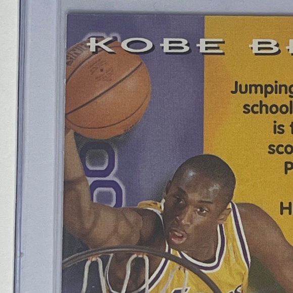 Kobe Bryant Skybox Premium Rookie Card - Picture 4 of 10